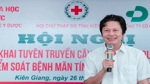 Tập Đoàn Y Dược Việt: Ứng dụng cây thuốc nam trong việc kiểm soát các bệnh mãn tính không lây trong cộng đồng