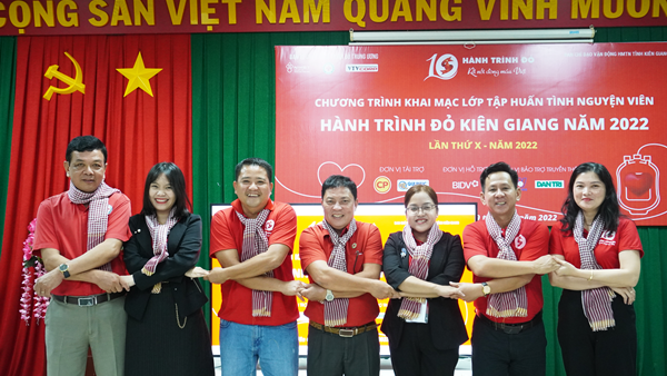 KIÊN GIANG: KHAI MẠC LỚP TẬP HUẤN TÌNH NGUYỆN VIÊN HÀNH TRÌNH ĐỎ NĂM 2022