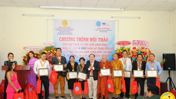 HỘI THẢO GIÁO DỤC CHĂM SÓC SỨC KHỎE CỘNG ĐỒNG - CHÀO MỪNG KỶ NIỆM 15 NĂM THÀNH LẬP HỘI GDCSSKCĐ VIỆT NAM