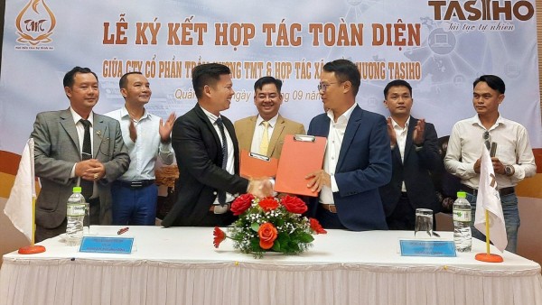 Quảng Nam: Công ty CP Trầm Hương TMT và HTX Trầm hương Tasiho ký kết hợp tác toàn diện