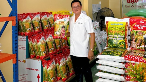 THẠNH HÓA – TÂY NINH: TƯNG BỪNG KHAI TRƯƠNG ĐẠI LÝ GẠO SẠCH TÂY ĐÔ K9
