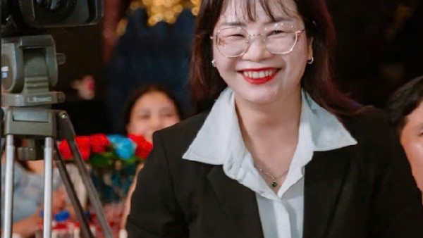 Tường Vy – Nữ trợ lý năng động và tấm lòng thiện nguyện