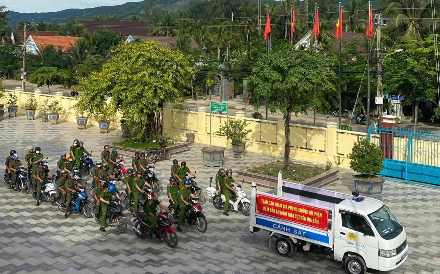 CÔNG AN PHƯỜNG HOÀI NHƠN TÂY: "QUÉT" TỘI PHẠM, XÂY "THẾ TRẬN LÒNG DÂN"